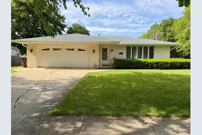 901 Lark Street, Peotone, IL 60468 - Photo 1