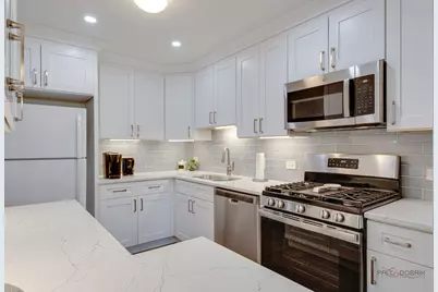 136 Wolcott Court #O2, Schaumburg, IL 60193 - Photo 5