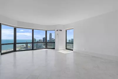 100 E Huron Street #4703, Chicago, IL 60611 - Photo 5
