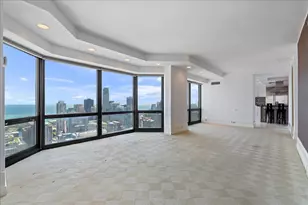 100 E Huron St, Chicago, IL 60611 - Photo 13