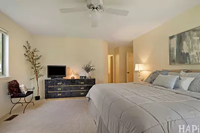 [Address not provided], Wheeling, IL 60090 - Photo 15