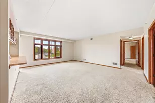 18550 Pine Lake Dr, Tinley Park, IL 60477 - Photo 3
