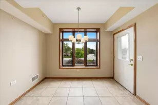 18550 Pine Lake Dr, Tinley Park, IL 60477 - Photo 11