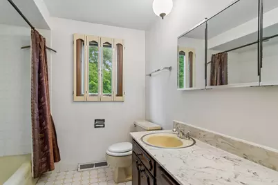 217 S Arlington Heights Road, Elk Grove Village, IL 60007 - Photo 21