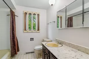 217 S Arlington Heights Rd, Elk Grove Village, IL 60007 - Photo 21