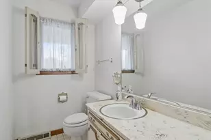 217 S Arlington Heights Rd, Elk Grove Village, IL 60007 - Photo 17