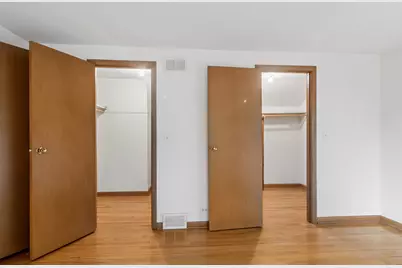 217 S Arlington Heights Road, Elk Grove Village, IL 60007 - Photo 23