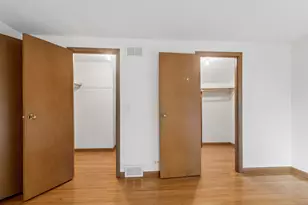 217 S Arlington Heights Rd, Elk Grove Village, IL 60007 - Photo 23