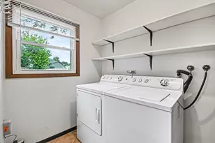 880 Colony Lake Dr, Schaumburg, IL 60194 - Photo 15