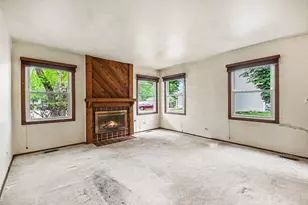 880 Colony Lake Dr, Schaumburg, IL 60194 - Photo 3