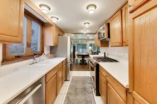 400 S Crescent Ave, Park Ridge, IL 60068 - Photo 7