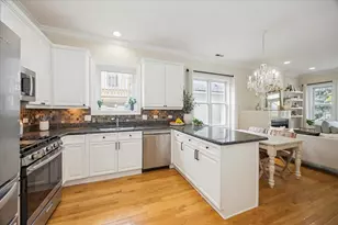 1951 W Melrose St, Chicago, IL 60657 - Photo 9