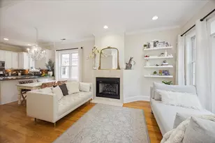1951 W Melrose St, Chicago, IL 60657 - Photo 3