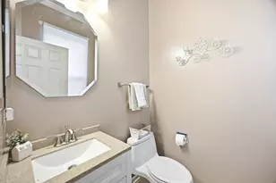 28701 Sawmill Ln, Lakemoor, IL 60051 - Photo 13