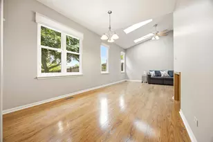 28701 Sawmill Ln, Lakemoor, IL 60051 - Photo 9