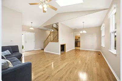 28701 Sawmill Lane, Lakemoor, IL 60051 - Photo 7