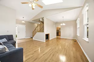 28701 Sawmill Ln, Lakemoor, IL 60051 - Photo 7
