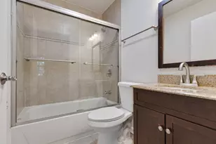 96 Gant Cir, Streamwood, IL 60107 - Photo 11
