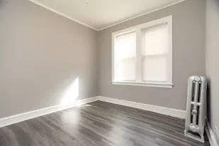 6403 N Bell Ave, Chicago, IL 60645 - Photo 9