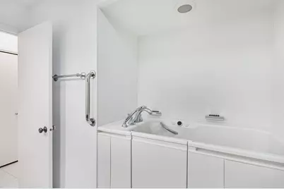 6400 N Cicero Avenue #212, Lincolnwood, IL 60712 - Photo 17