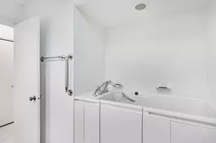 6400 N Cicero Ave, Lincolnwood, IL 60712 - Photo 17