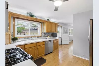 237 N Pioneer Drive, Addison, IL 60101 - Photo 11