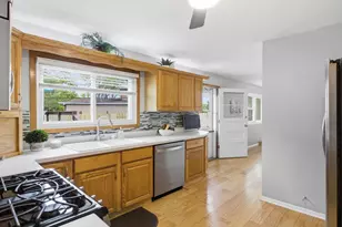 237 N Pioneer Dr, Addison, IL 60101 - Photo 11