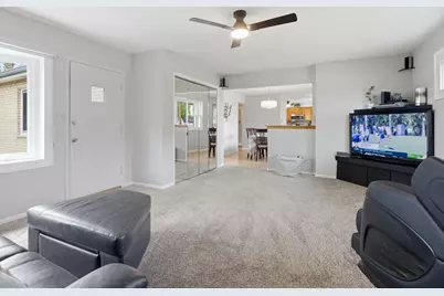 237 N Pioneer Drive, Addison, IL 60101 - Photo 15