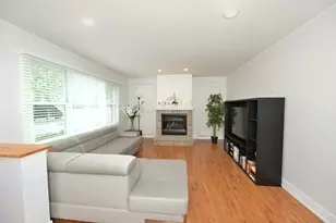 1634 E Forest Ave, Des Plaines, IL 60018 - Photo 7