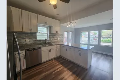 2102 W 68th Place, Chicago, IL 60636 - Photo 7