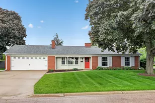 180 Alschuler Dr, Aurora, IL 60506 - Photo 1