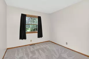 180 Alschuler Dr, Aurora, IL 60506 - Photo 17