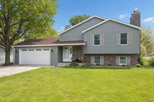 146 Feece Dr, Batavia, IL 60510 - Photo 1
