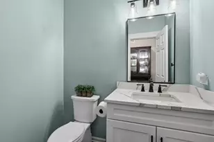 670 Williamsburg Ave, Gurnee, IL 60031 - Photo 13