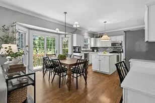 670 Williamsburg Ave, Gurnee, IL 60031 - Photo 9
