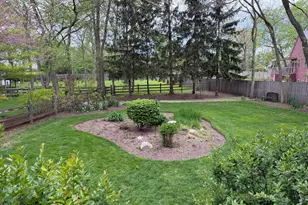 670 Williamsburg Ave, Gurnee, IL 60031 - Photo 25