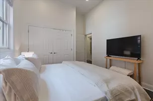 839 W Bradley Pl, Chicago, IL 60613 - Photo 11
