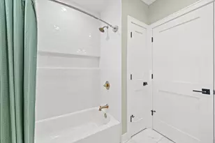 527 Woodbine Ave, Oak Park, IL 60302 - Photo 37