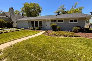 1030 Chestnut St, Deerfield, IL 60015 - Photo 1