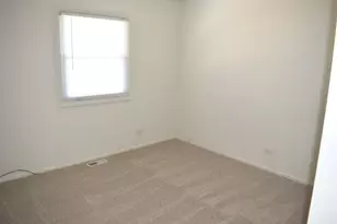7040 Meadowbrook Ln, Hanover Park, IL 60133 - Photo 15