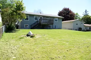 7040 Meadowbrook Ln, Hanover Park, IL 60133 - Photo 23