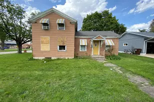 204 E Washington St, Marengo, IL 60152 - Photo 1
