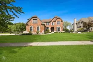600 Willow St, Sugar Grove, IL 60554 - Photo 1