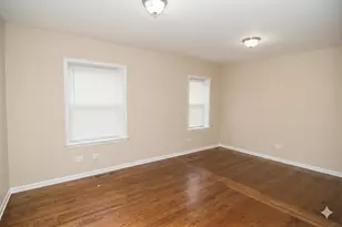 2065 W Jarvis Ave, Chicago, IL 60645 - Photo 9