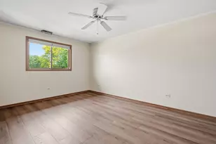 11111 Heritage Dr, Palos Hills, IL 60465 - Photo 9