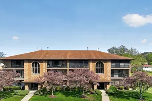11111 Heritage Dr, Palos Hills, IL 60465 - Photo 1