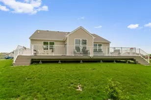 8514 White Oaks Ct, Wonder Lake, IL 60097 - Photo 5