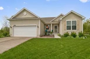 8514 White Oaks Ct, Wonder Lake, IL 60097 - Photo 1