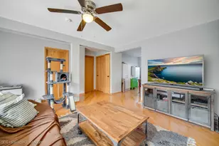 2131 W Highland Ave, Chicago, IL 60659 - Photo 3