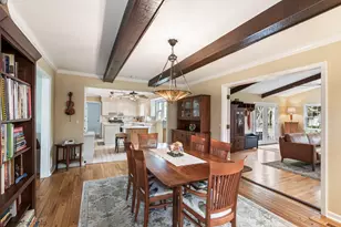 1059 W Chatham Dr, Palatine, IL 60067 - Photo 11